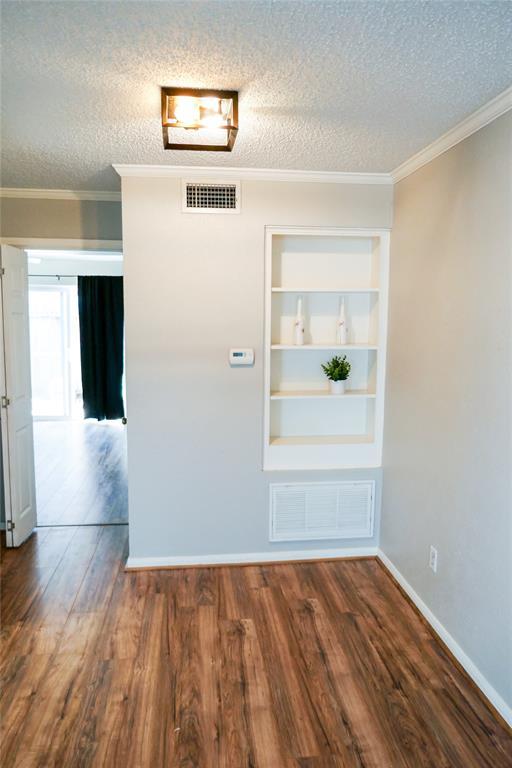 Building Photo - 6410 Del Monte Dr