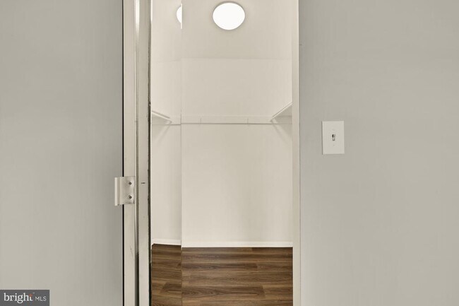 Building Photo - 5614 Bismach Dr