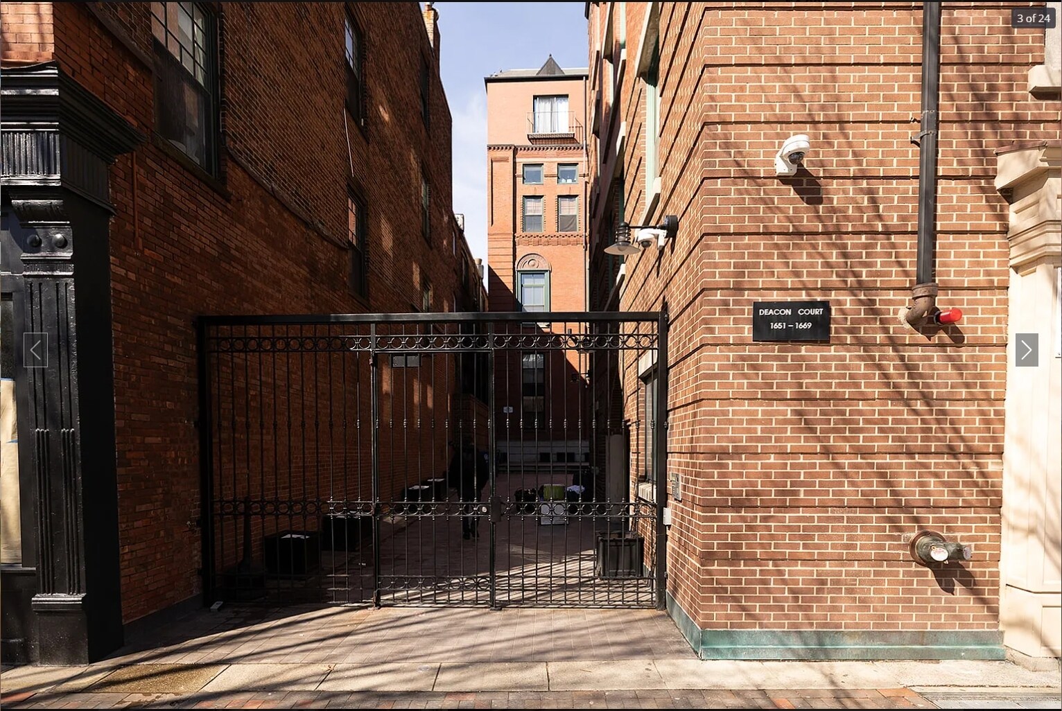 Building Photo - 1661-1663 Washington St. Unit 205