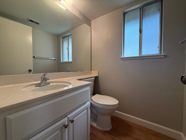 Building Photo - Bright & Remodeled 3 Bedroom 2.5 Bath Home in North San Jose