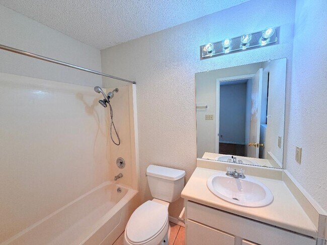 Building Photo - 2303 Whitlow Cove