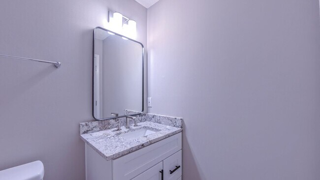 Building Photo - Charming 3BR House in Raleigh