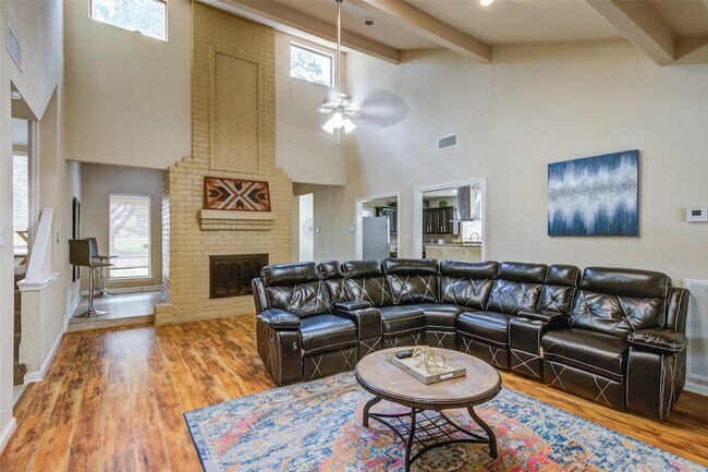 Building Photo - 6614 Winkleman Rd