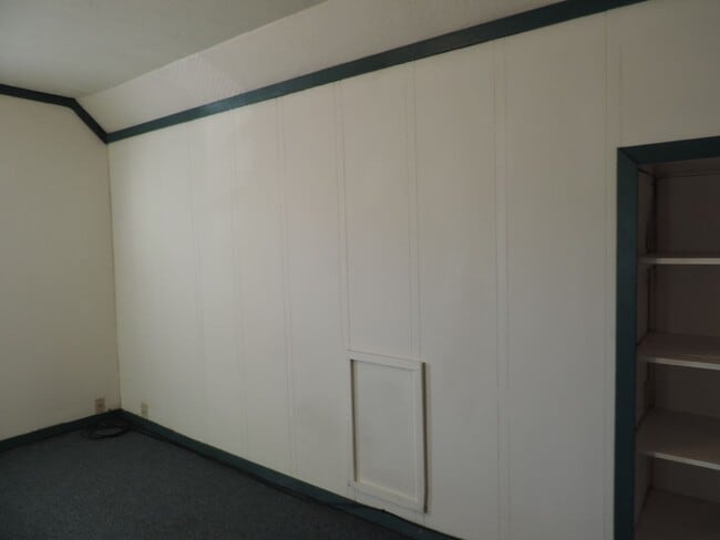 Building Photo - Application Pending - Two Bedroom Home in ...