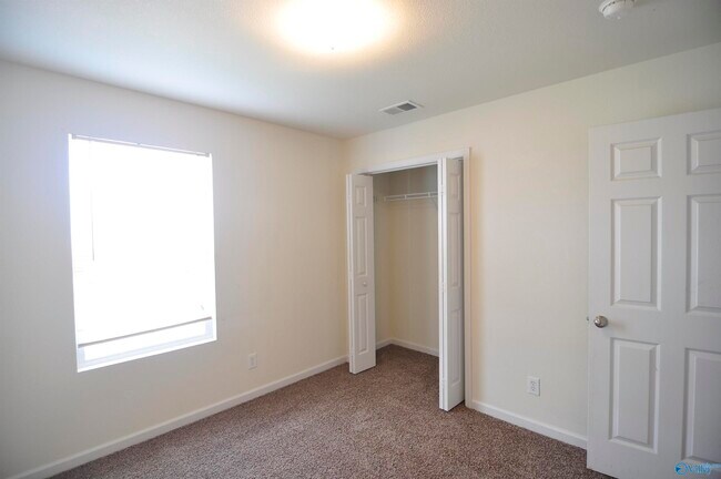 Building Photo - 29934 Glenrose Way