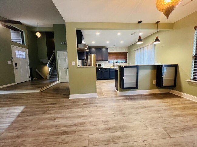 Building Photo - 1002 Timber Creek Dr