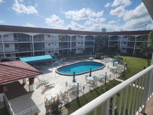 Building Photo - 580 Egret Dr