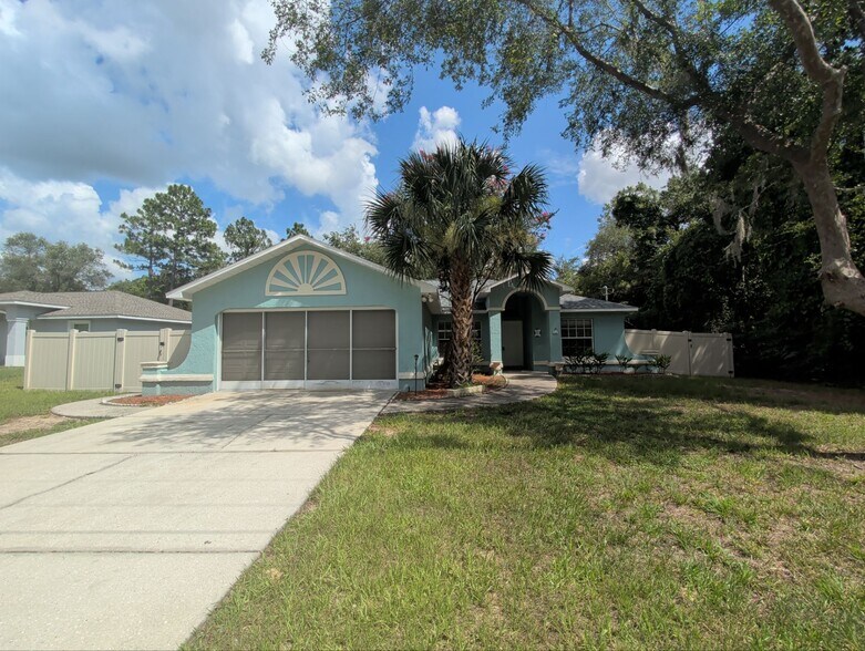 Building Photo - 138 W Navarro Pl