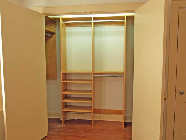 Building Photo - 1634 Aurelius St