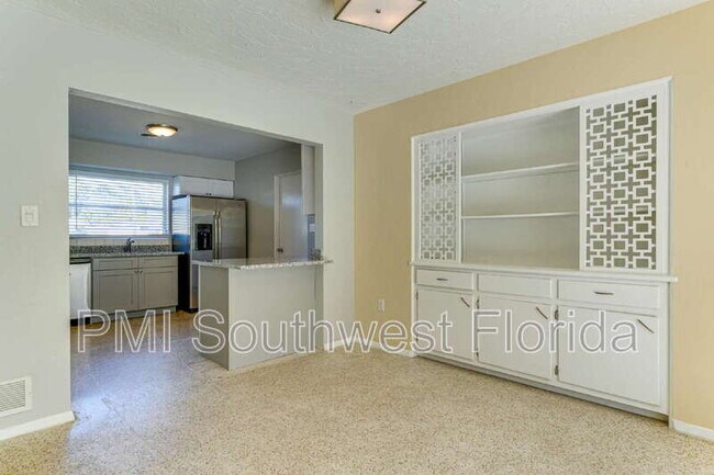 Building Photo - 2840 Webber St