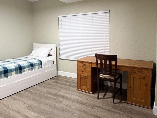 Building Photo - 3703 Market St