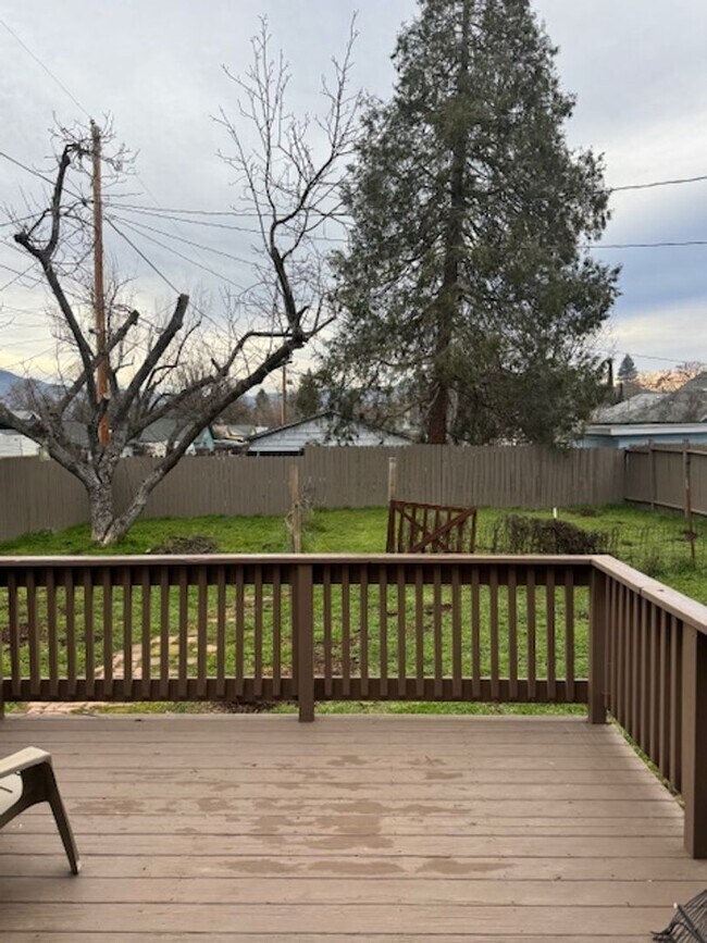 Building Photo - 4 Bedroom Home Beautifully Updated w/ Original Character