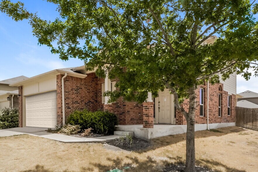 Building Photo - 300 Potters Peak Way