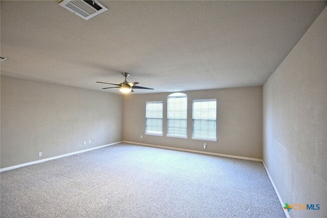 Building Photo - 2065 Dove Crossing Dr