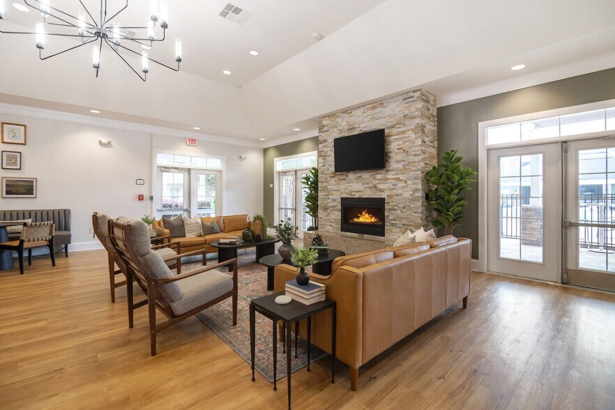 Building Photo - Hawthorne at the Summit