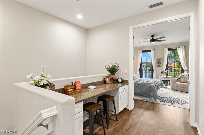 Building Photo - 11908 Izarra Way