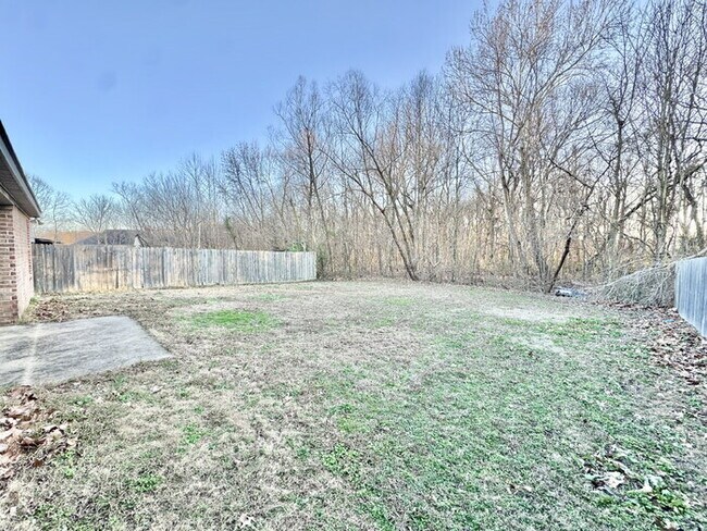 Building Photo - 3915 Jordan View Dr