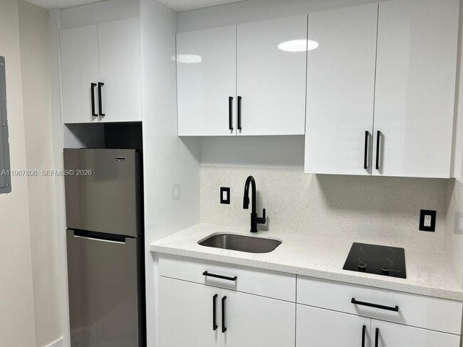 Building Photo - 4055 SW 103rd Ave