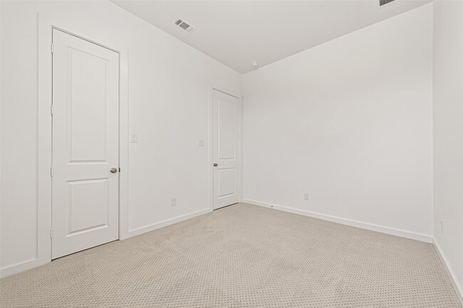 Building Photo - 7427 Compass Dr