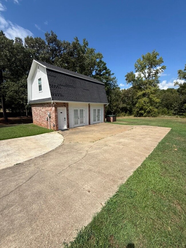 Building Photo - 3425 FM555
