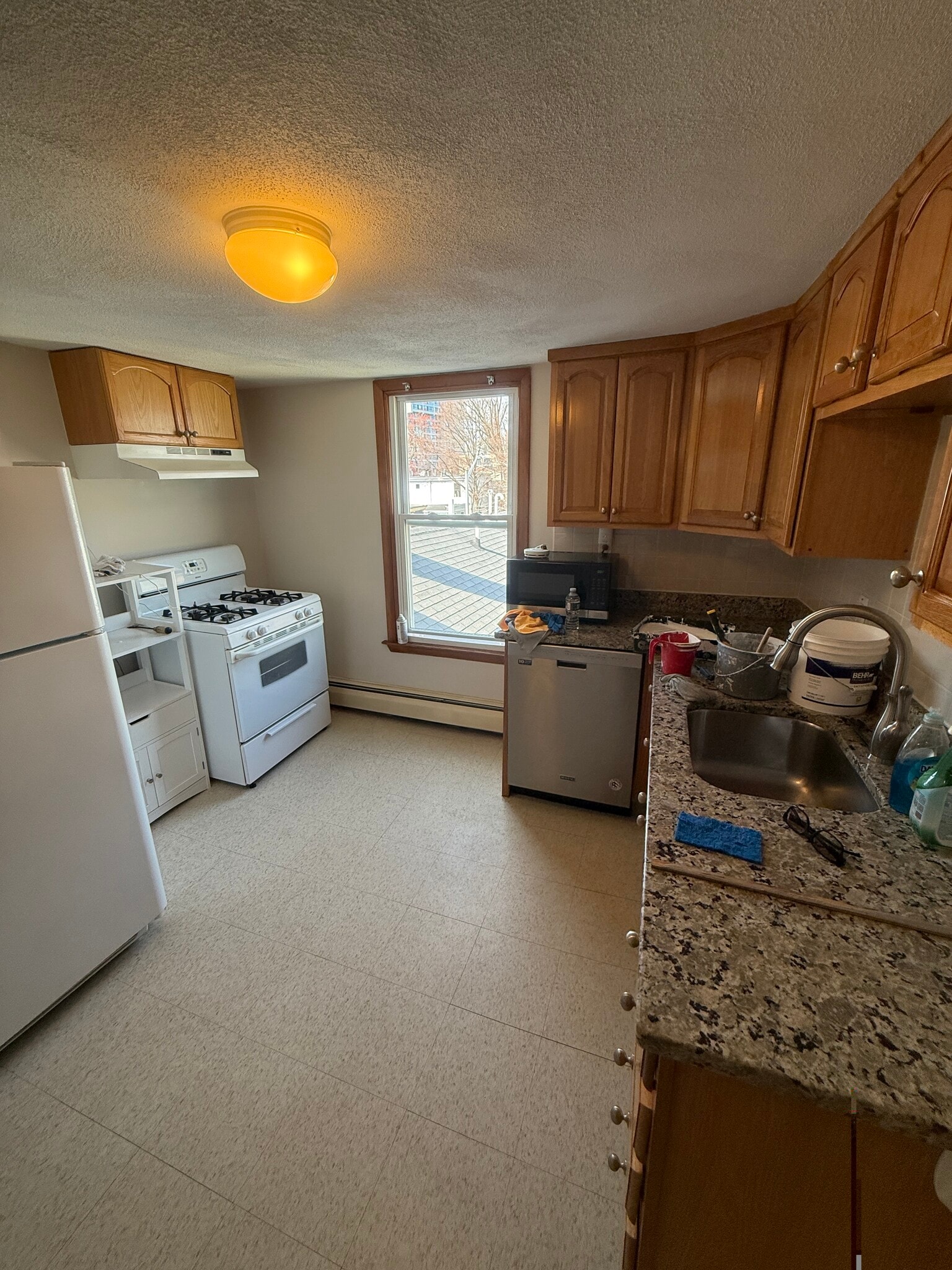 Building Photo - 22 8th St