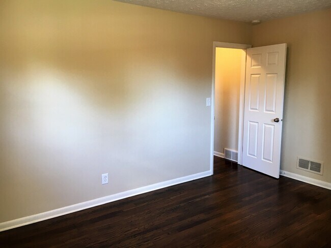 Building Photo - 3201-3205 Norwood St