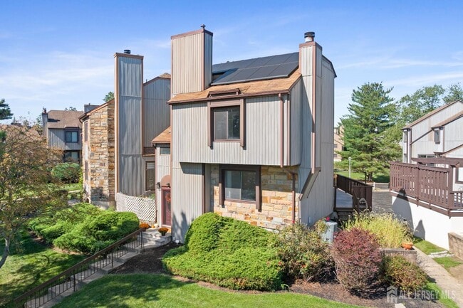Building Photo - 160 Goldmine Ln