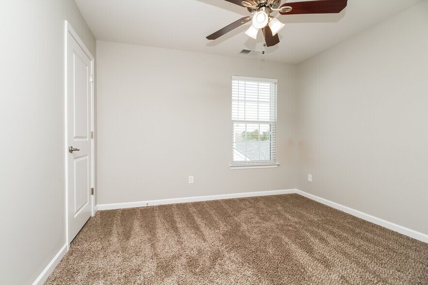 Building Photo - 2707 Candlewick Ct