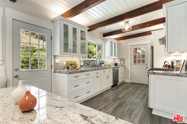 Building Photo - 3908 Las Flores Canyon Rd