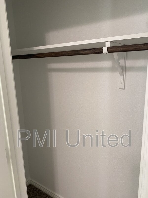 Building Photo - 2920 Brady Starr Dr