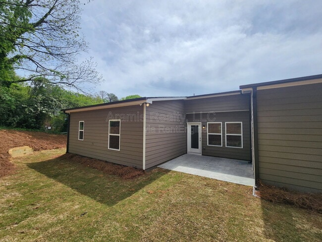 Building Photo - 5265 Wexford Ln