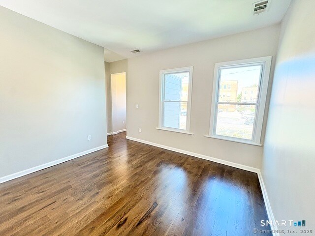 Building Photo - 126 Burroughs St