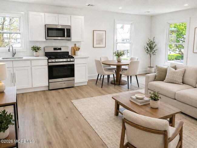 Building Photo - 506 Bath Ave