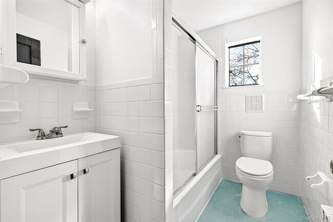 Building Photo - 5 Seymour Pl