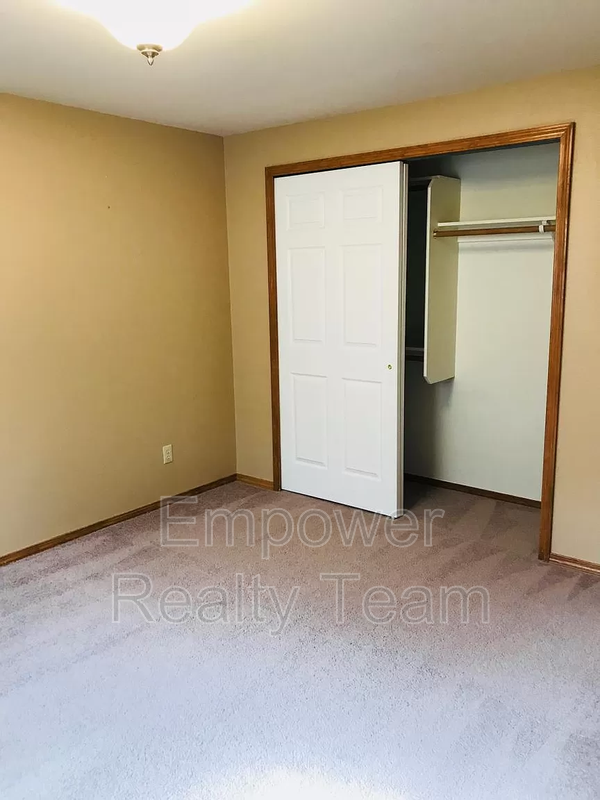 Building Photo - 8097 Parsonage Ln