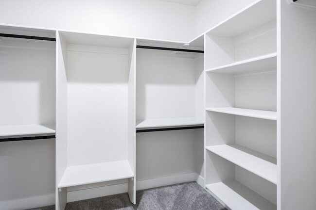 Building Photo - BEAUTIFUL 3 Bed 2 Bath Twin home in Sugar city!