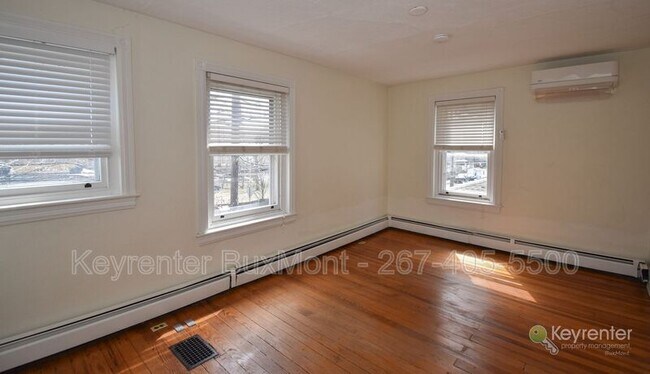 Building Photo - 61 E Ashland St