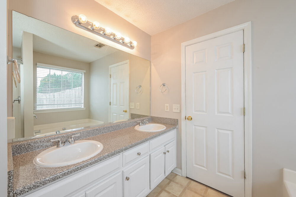 Building Photo - 75 Pinkston Farm Rd