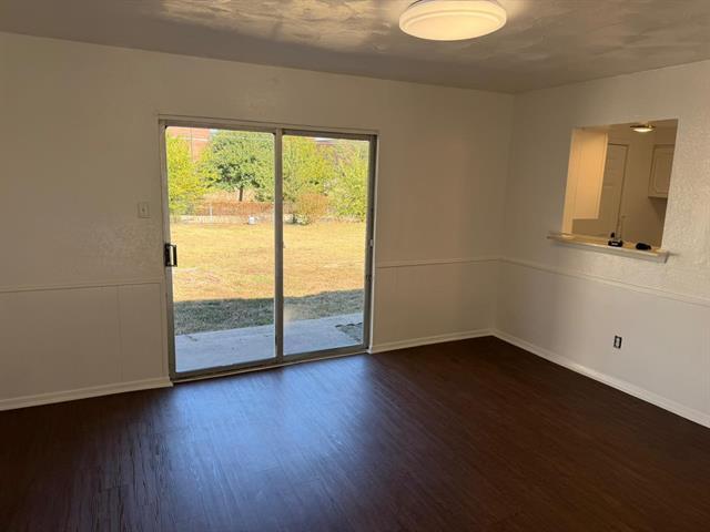 Building Photo - 2422 Lagoon Dr