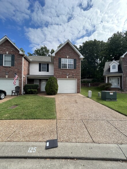 Primary Photo - 125 Noel Cove Cir
