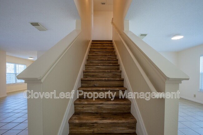 Building Photo - 1045 Stone Trail