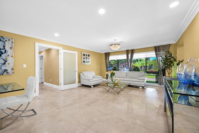 Building Photo - 836 Orchid Dr