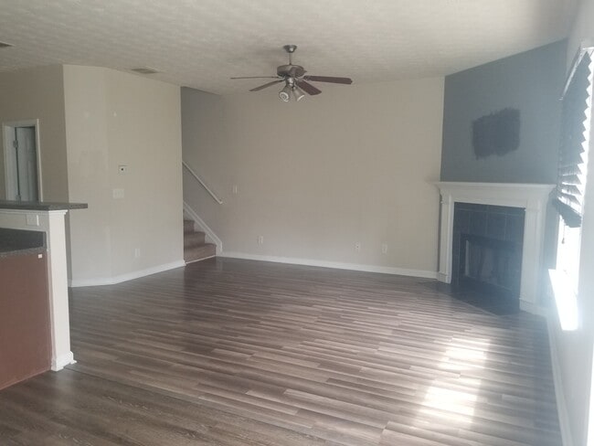 Building Photo - 545 Providence Run Way