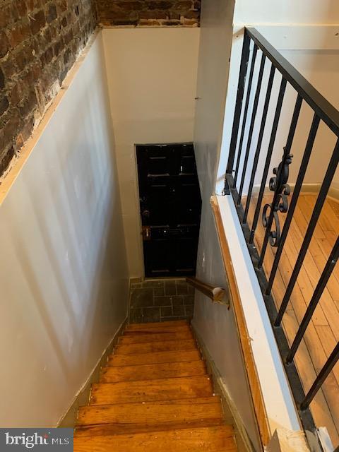 Building Photo - 935 S Charles St