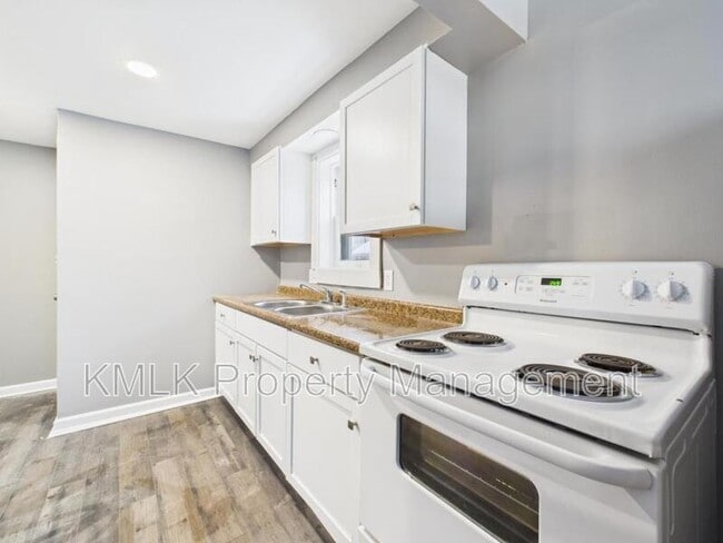 Building Photo - 754 Arcadia Ave