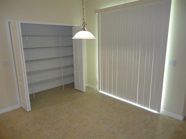 Building Photo - 513 Vista Ridge Dr