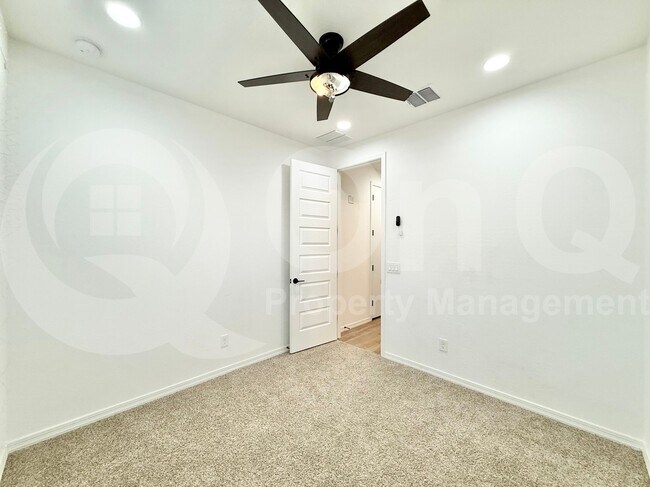 Building Photo - 25493 N 143rd Dr