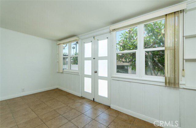 Building Photo - 1648 W Kenneth Rd
