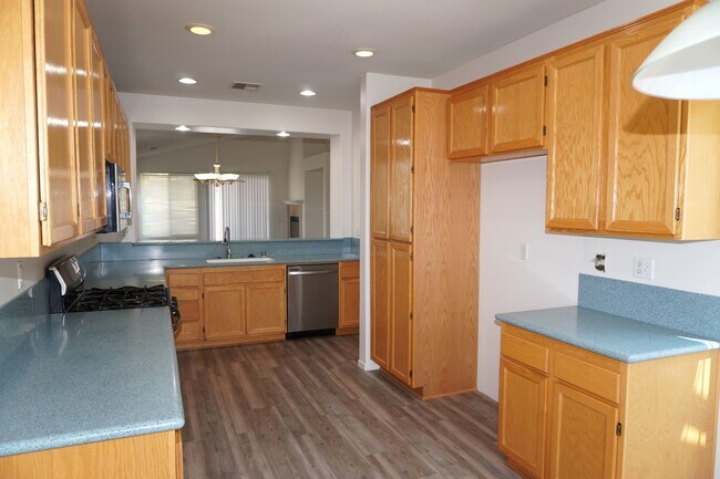 Building Photo - 14752 Eaglehead Mountain Dr