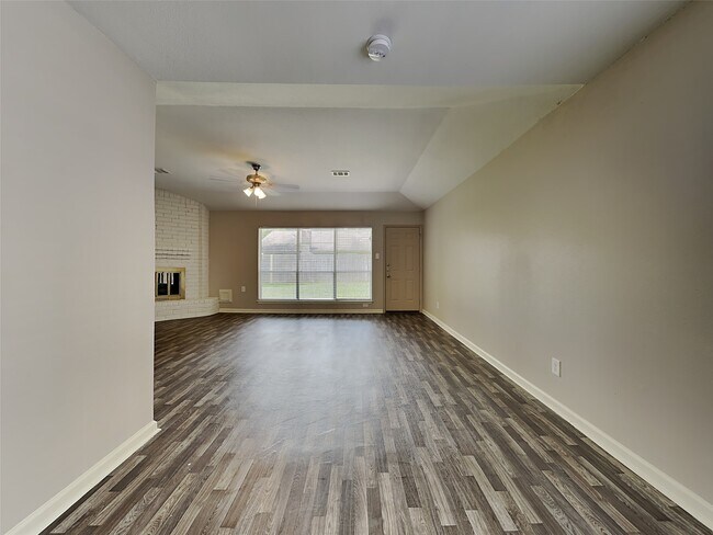 Building Photo - 16007 Brookford Dr